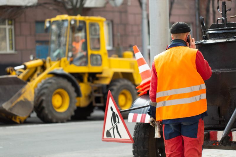 Безопасность при работе спецтехники на объекте