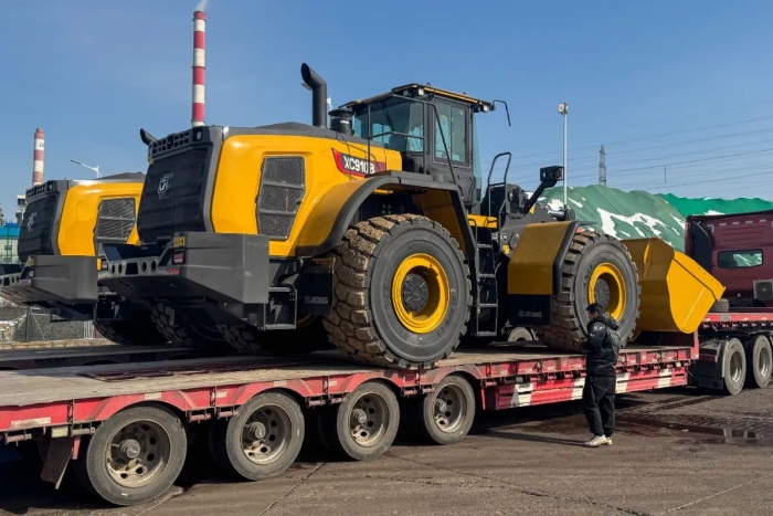 Крупнотоннажные погрузчики XCMG партиями доставлены в международные порты!