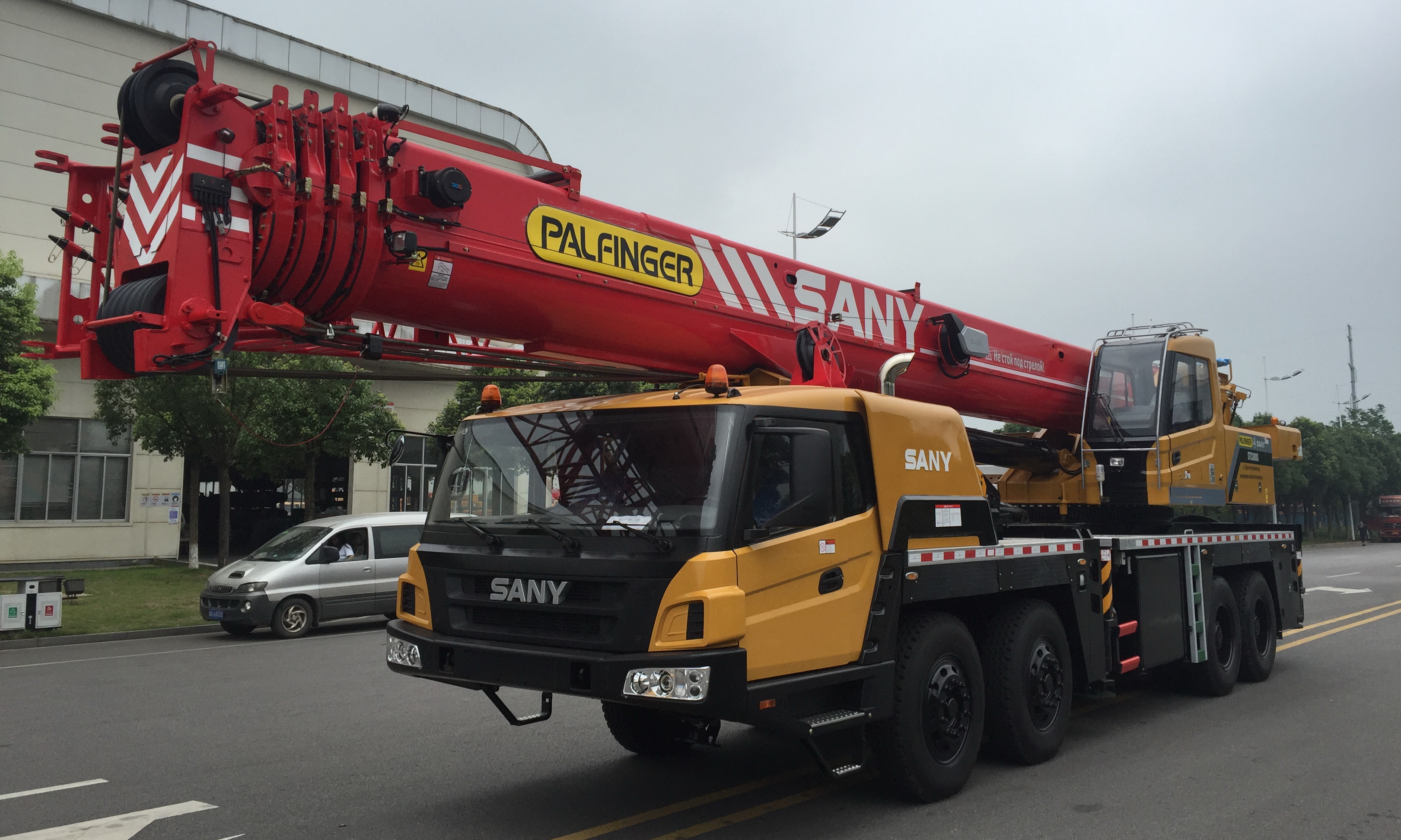 SANY STC800T5: новое поколение 80-тонного автокрана