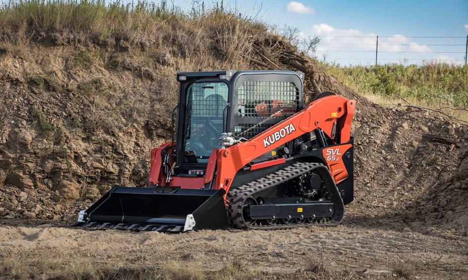 Kubota представляет обновлённый компактный гусеничный погрузчик SVL65-2s - удобство, продуманное до мелочей