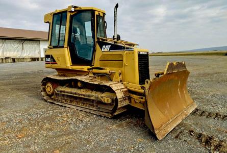 Гусеничные бульдозеры Caterpillar  D4, Санкт-Петербург