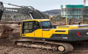 Гусеничные экскаваторы VOLVO EC200D, Москва