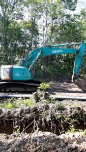 Гусеничные экскаваторы Komatsu, Находка