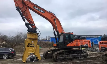 Аренда экскаватора Doosan S500LC-V Demolition с гидроножницами