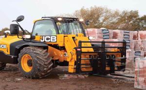 Аренда телескопического погрузчика JCB LOADALL 540-140