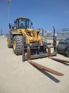 Фронтальные колесные погрузчики  CAT, Komatsu, Bobcat, Hyandai, Sunward (от мини- погрузчиков до средних)  на Сахалине