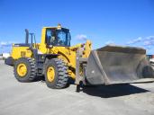 Фронтальные колесные погрузчики  CAT, Komatsu, Bobcat, Hyandai, Sunward (от мини- погрузчиков до средних)  на Сахалине