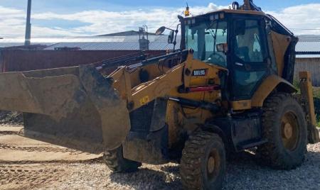 Экскаватор погрузчик CAT 422F