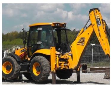 Экскаватор-погрузчик