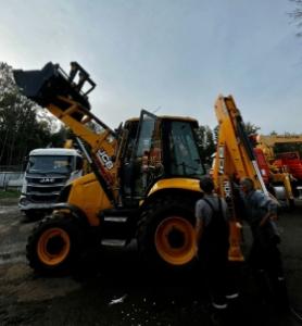 АРЕНДА ЭКСКАВАТОР-ПОГРУЗЧИК JCB 3 CX
