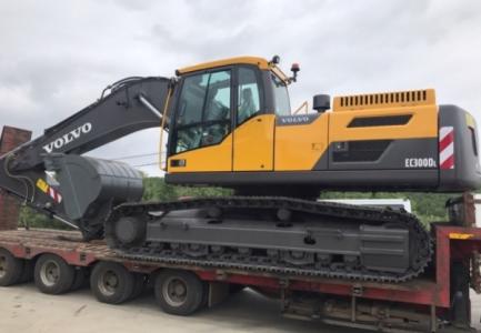 Экскаватор гусеничный  VOLVO EC300DL