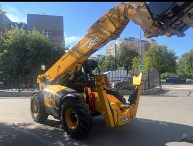 Аренда телескопического погрузчика JCB 540-200