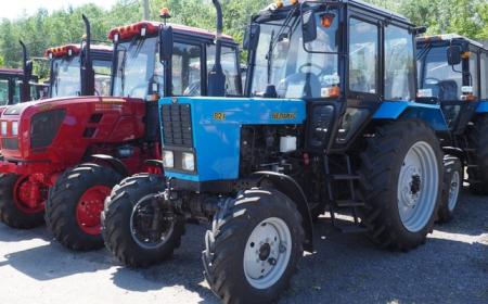 Аренда трактор / Услуги трактора