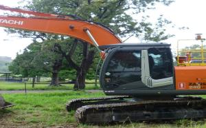 ГУСЕНИЧНЫЙ ЭКСКАВАТОР HITACHI ZX240