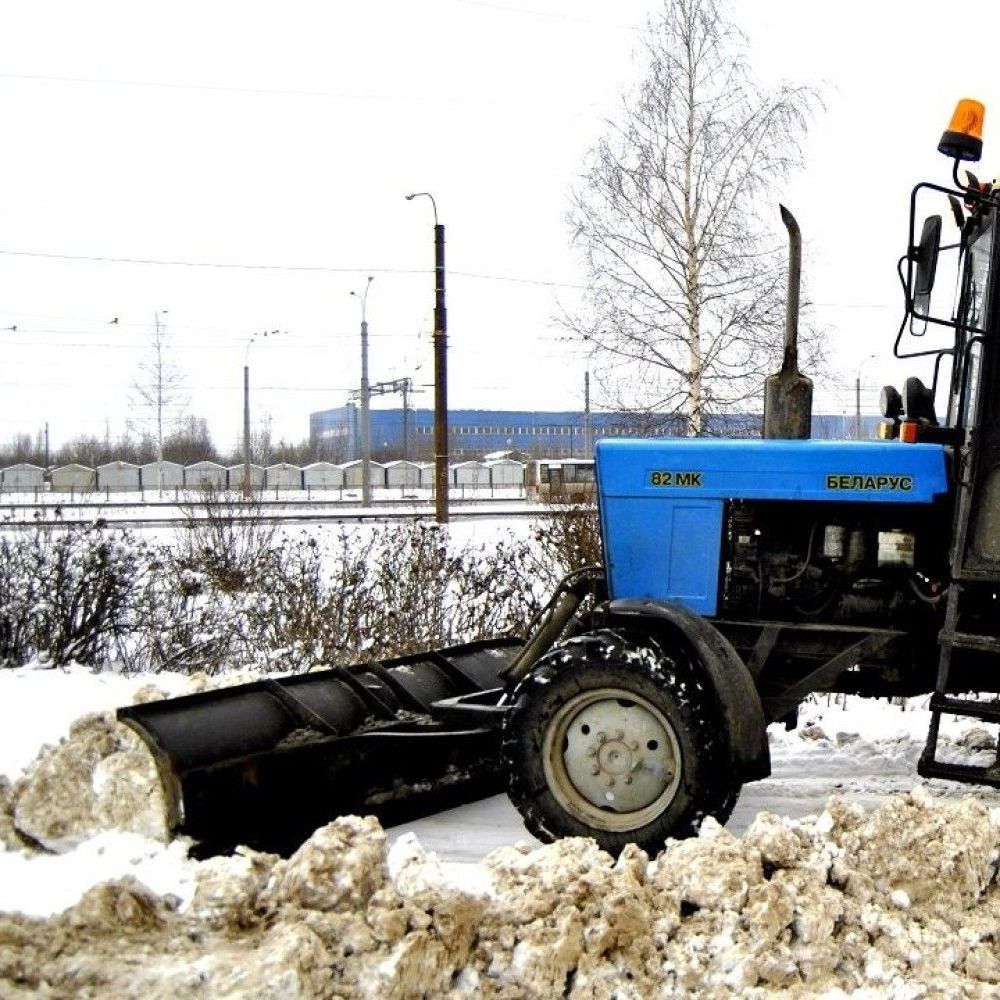 Колесной трактор МТЗ , Москва