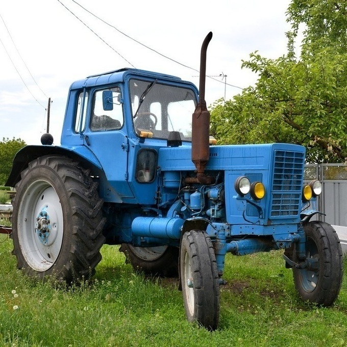 Колесной трактор МТЗ Беларус 80.1, Москва