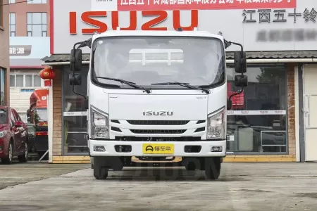 Бортовые автомобили ISUZU Elf, Владивосток