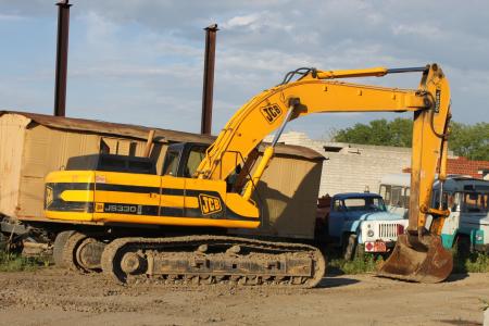 Продам гусеничный экскаватор JCB JS 330LC