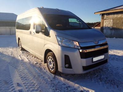 Микроавтобусы TOYOTA Hiace 2.7 MT