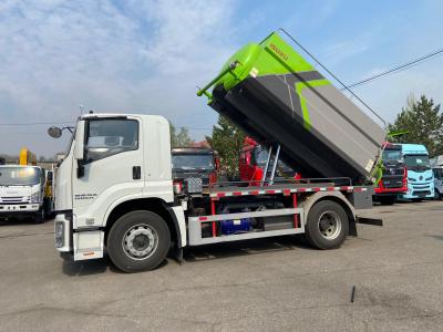 Илосос ISUZU giga бочка для сточных вод 8 м3, чистой воды 4 м3
