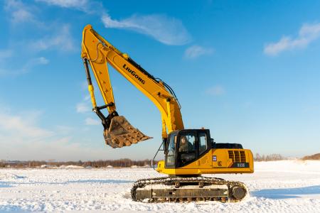 Гусеничные экскаваторы Liugong CLG933E