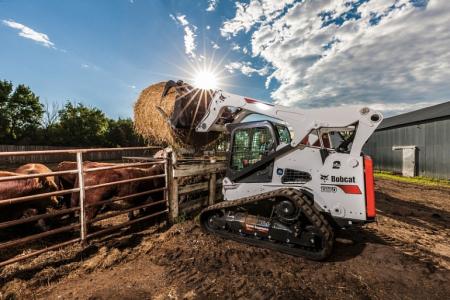 Гусеничный мини-погрузчик Bobcat T870, 