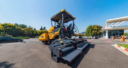 Асфальтоукладчик XCMG RP1003T