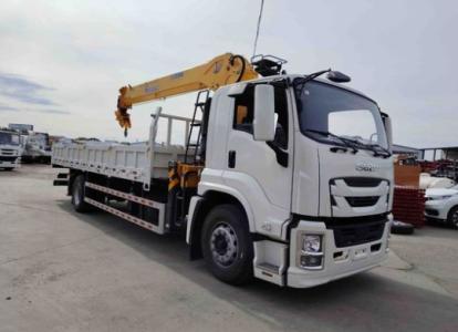 Бортовой автомобиль ISUZU с КМУ QL5180XXYAJTHY 8 тонн