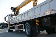 Бортовой КМУ на шасси Isuzu, 8 тонн