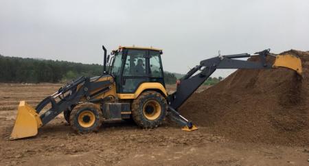 Экскаватор погрузчик XC8-S2570