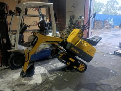 Komatsu PC-08