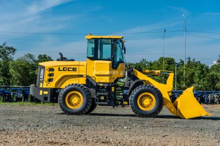 Погрузчик фронтальный колесный