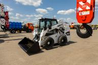 Мини-погрузчик колесный