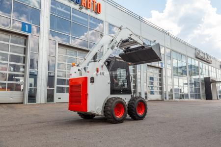 Мини-погрузчик колесный