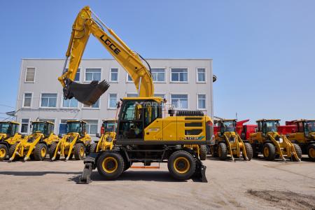 Экскаватор колесный