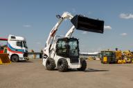 Мини-погрузчик колесный