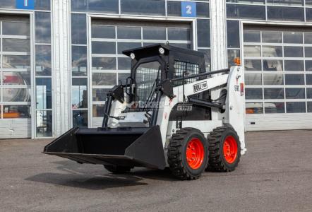 Мини-погрузчик колесный