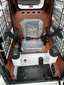 Мини-погрузчик колесный