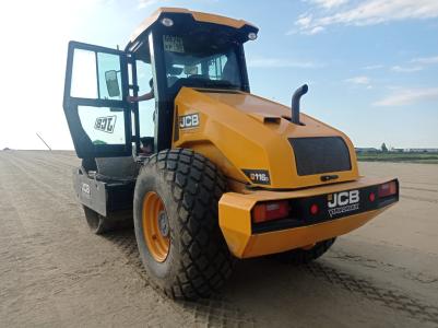 Продаётся Грунтовой каток JCB