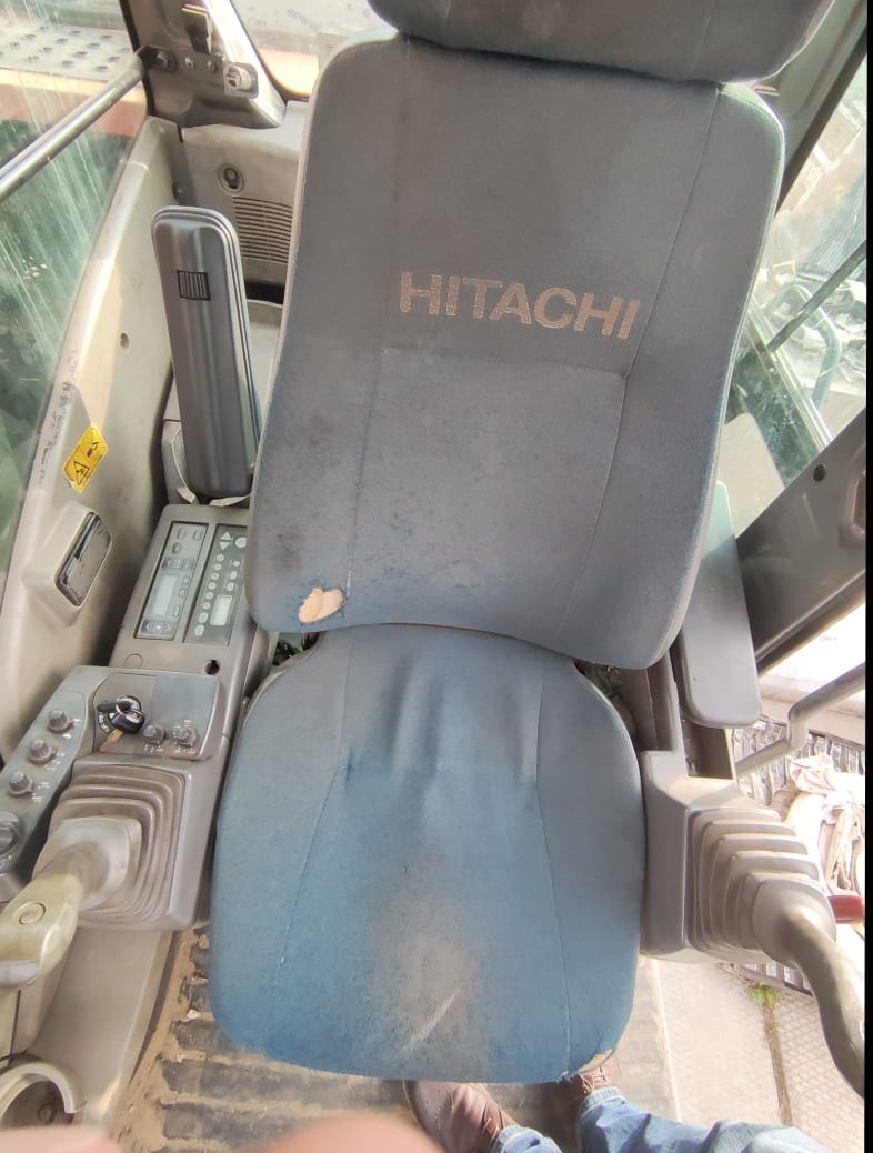 Гусеничные экскаваторы Hitachi ZX200-3, Москва